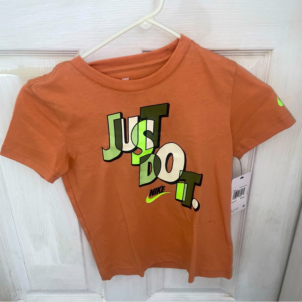 Amber Brown Nike T shirt Size 5 - NEW